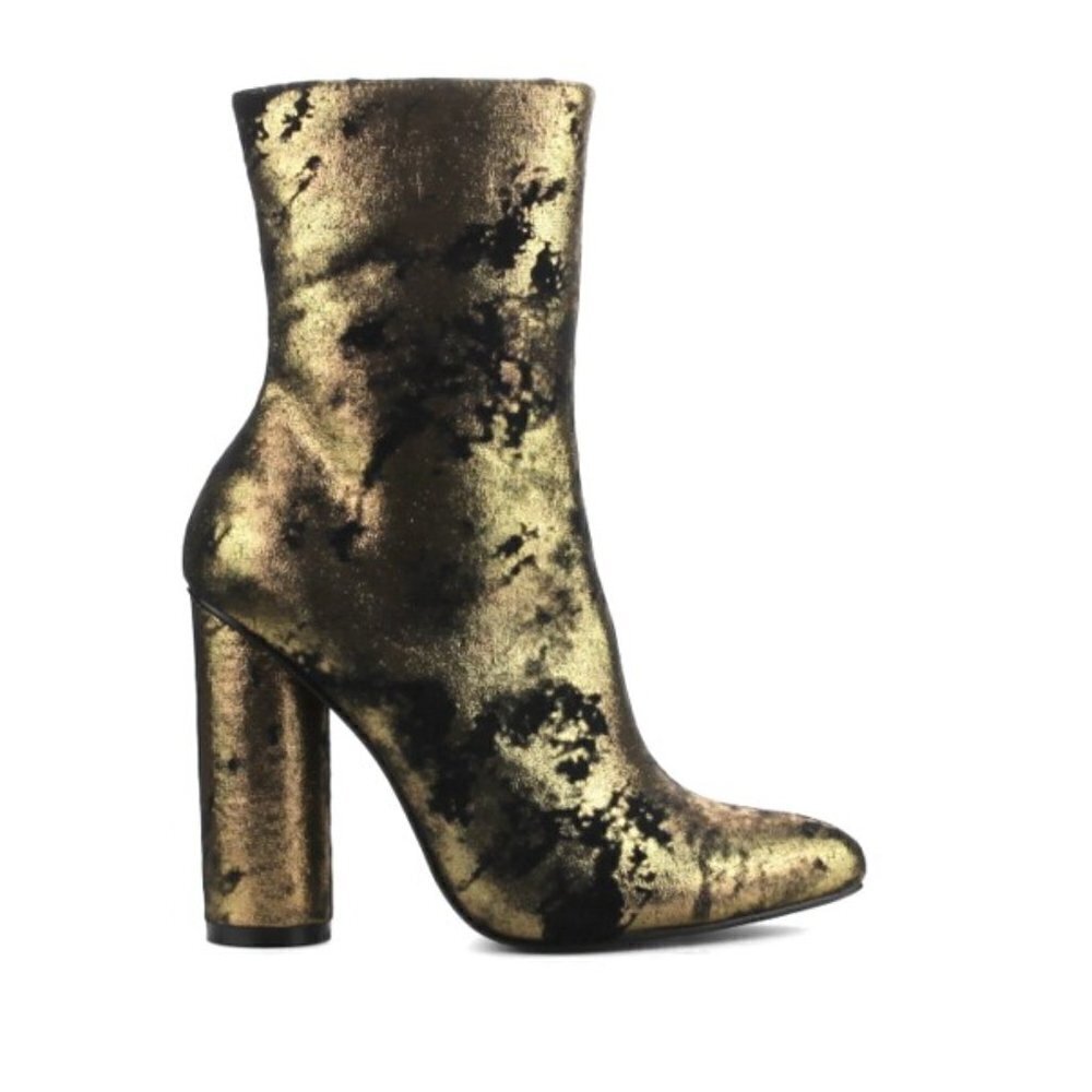 Cape Robbin Collection Gold & Black Paw Boot Grunge 6.5
